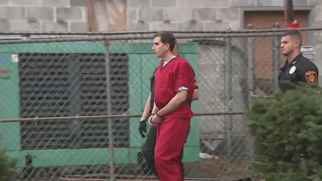 Bryan Kohberger: Suspect in Idaho murders waves right to fight extradition