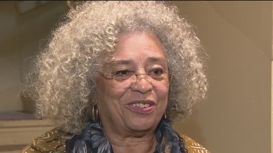 Angela Davis speaks at East Bay high school event