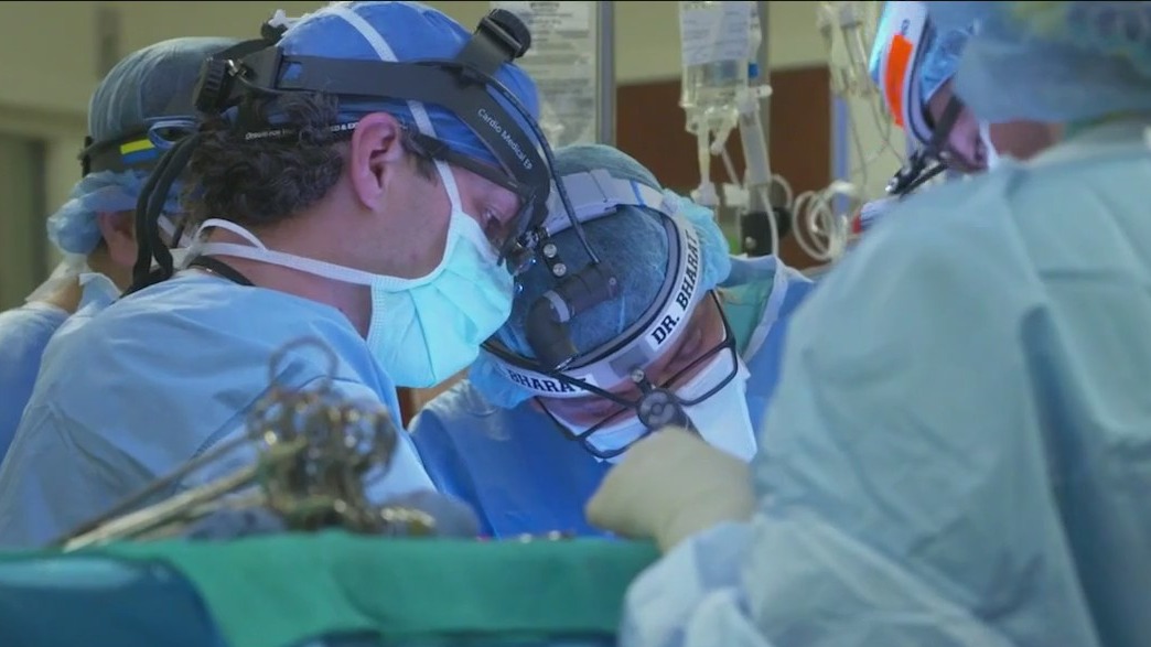 Northwestern Medicine doctors perform groundbreaking double-lung transplant