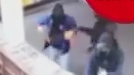 Security guard killed in mall jewelry heist