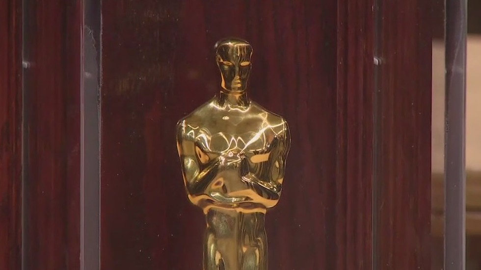 Crew at 'The Last Repair Shop' receive Oscars