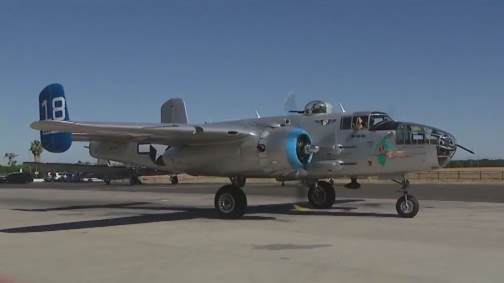 WWII bomber takes to the skies in Arizona