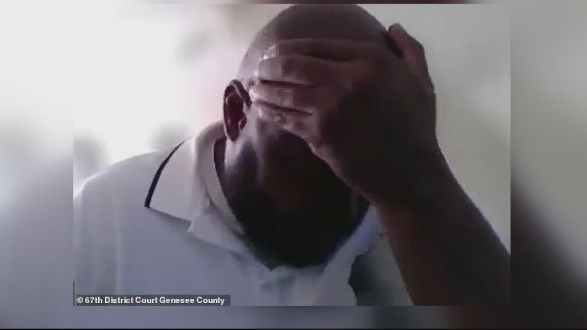 Michigan woman sues man who stood her up on date