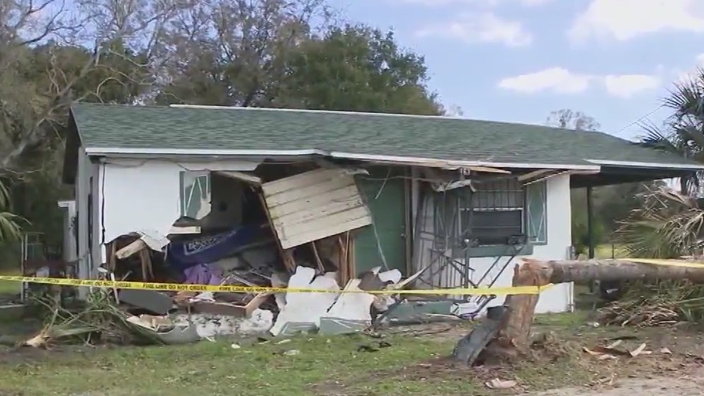 Alleged street racing ends in a crash into Orlando home
