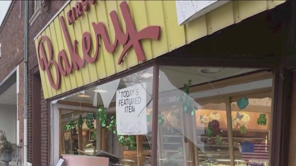 Western Springs bakery closes after car crashes into storefront