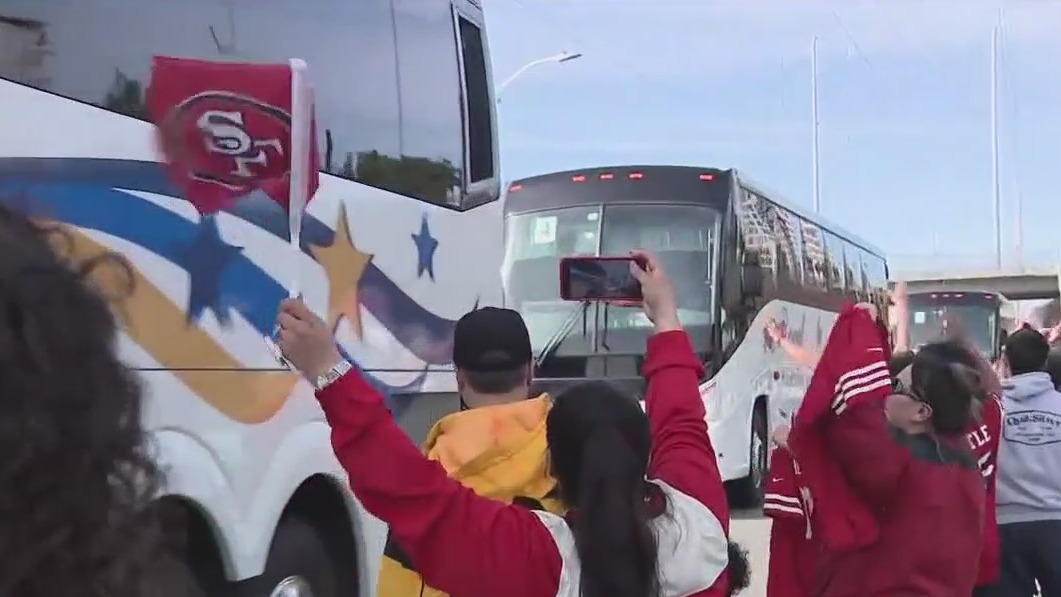 49ers fans line up at Levi's Stadium to welcome team home after Super Bowl loss