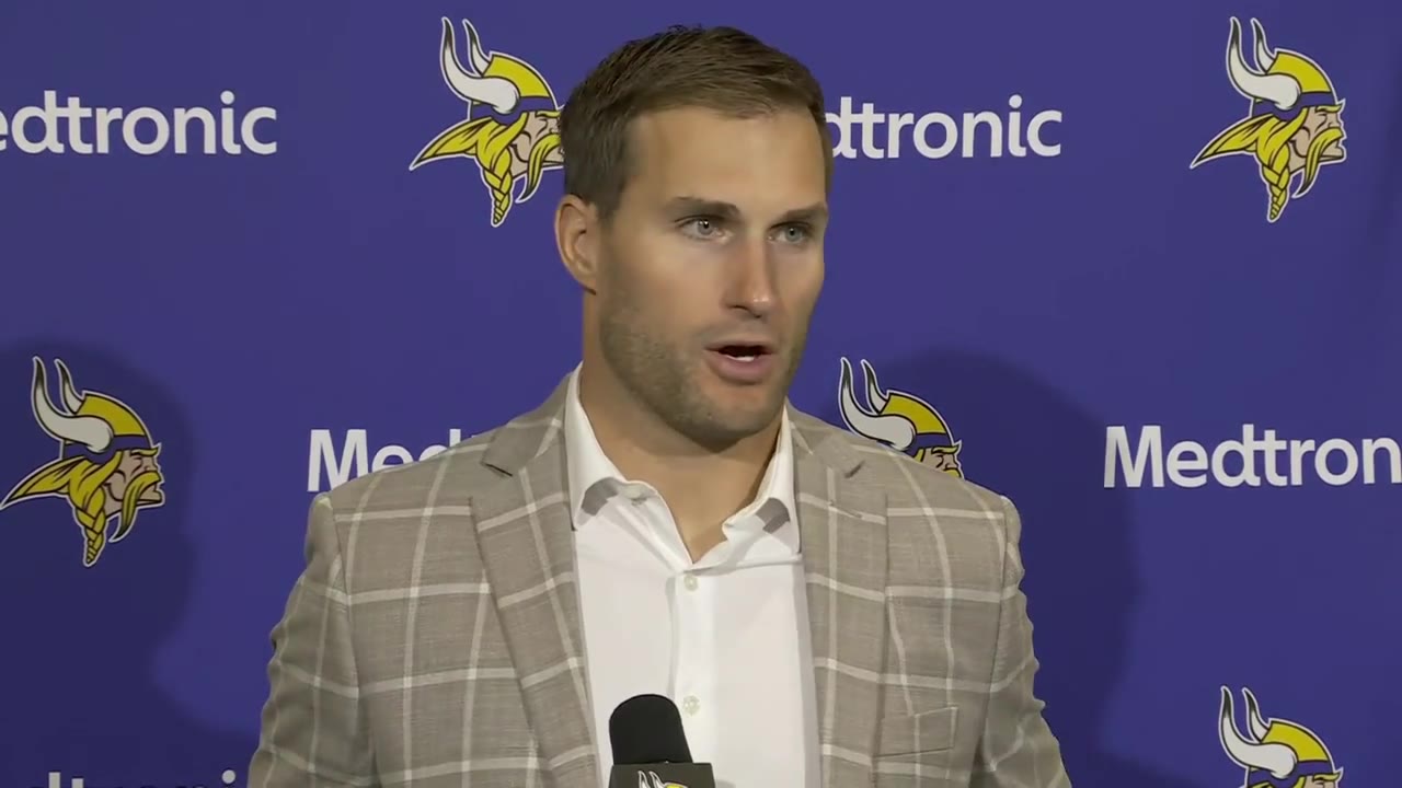 Vikings QB Kirk Cousins reacts after loss to Eagles