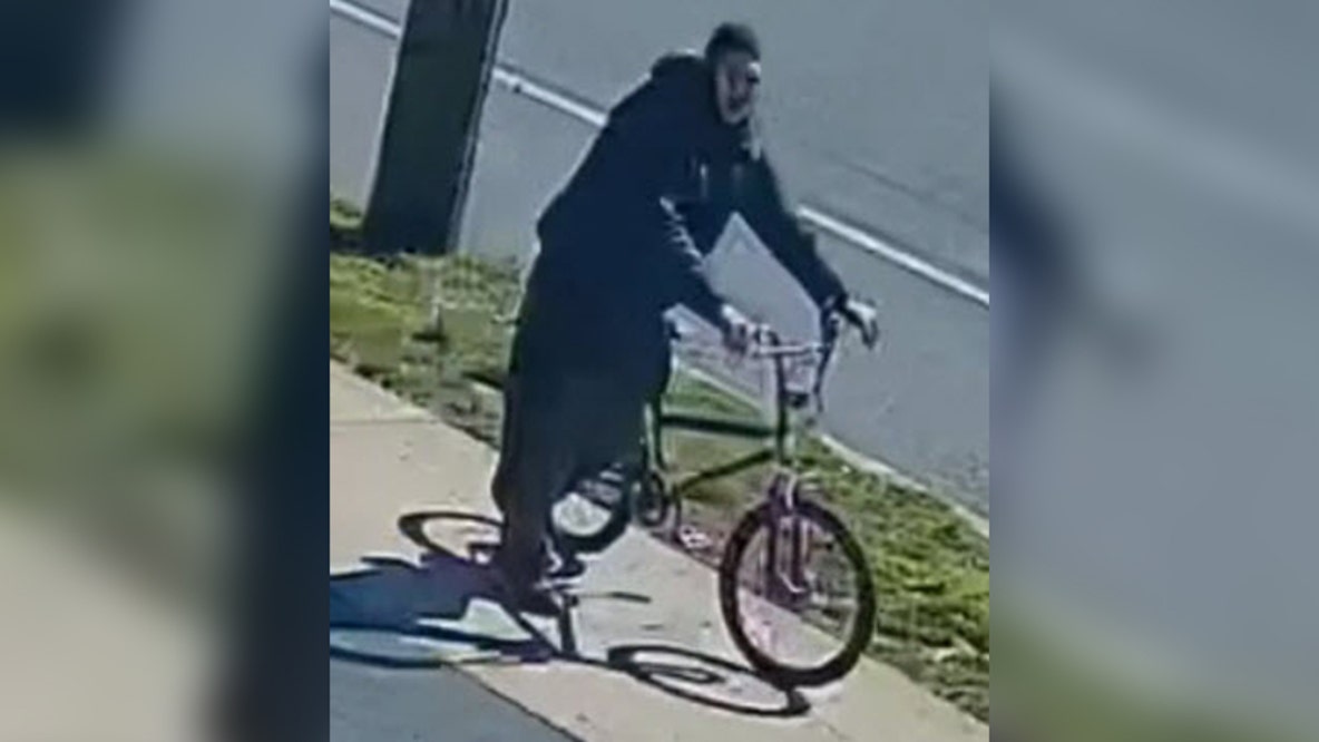 Arsonist wanted for 2 fires that completely destroyed Wissinoming dollar store