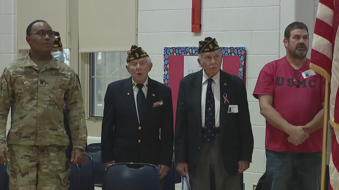 Hinsdale students honor generations of veterans
