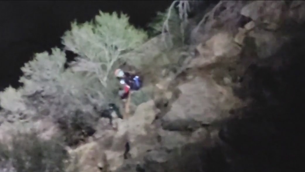 Hikers rescued from cliffside in Angeles National Forest
