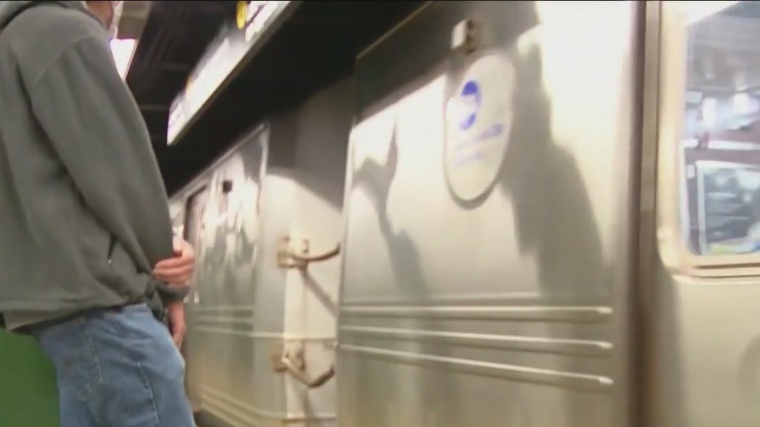 MTA to build platform gates at 3 stations