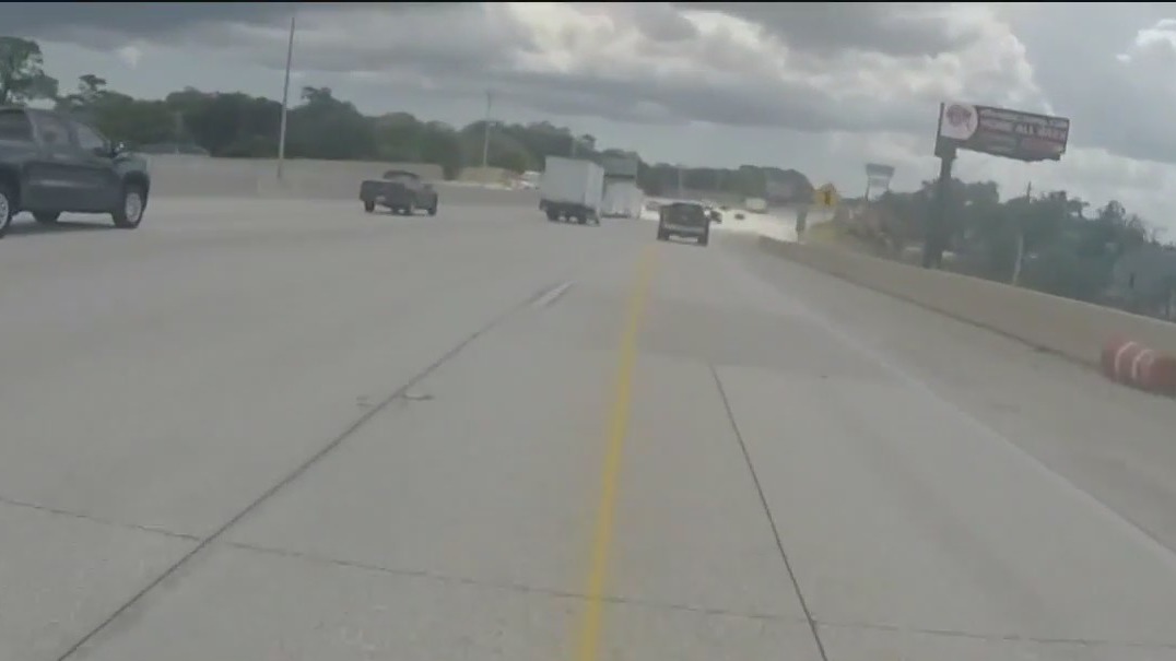 Mysterious yellow line confusing drivers