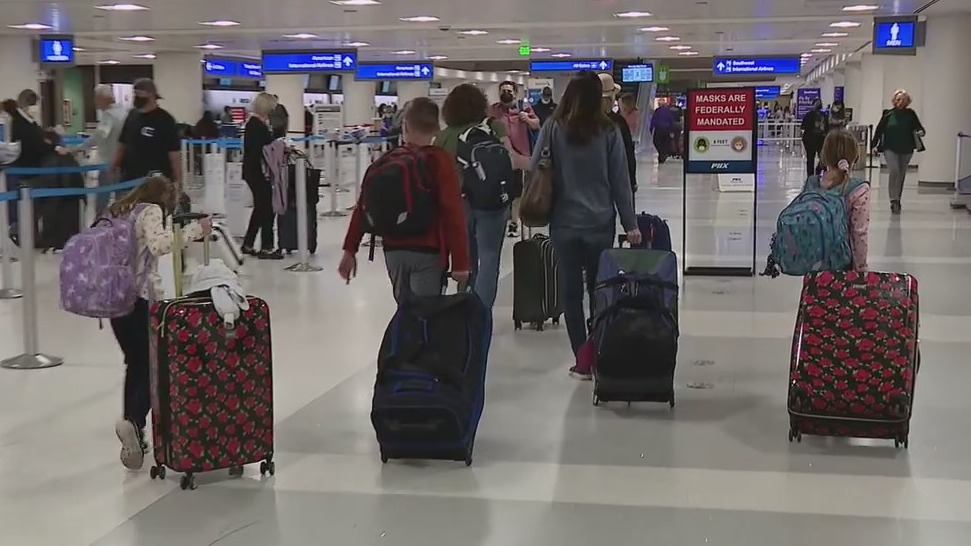 Sky Harbor travelers deal with power outage fallout a day later