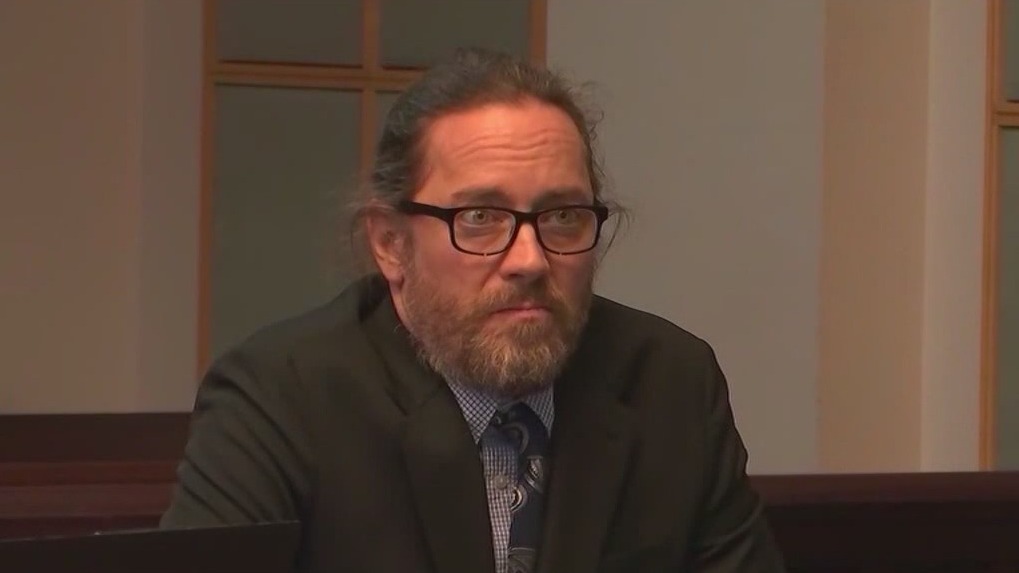 David Tronnes trial: Jurors see new video