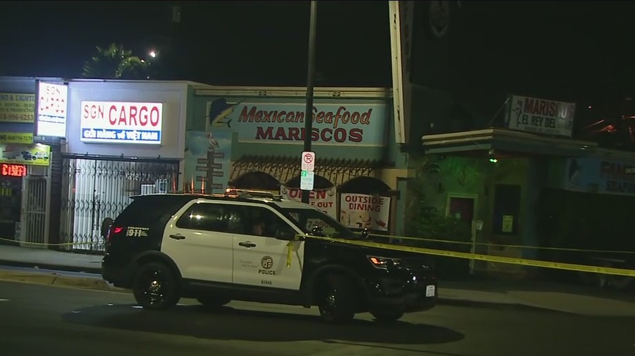 Man fatally shot, 2 others wounded in Reseda
