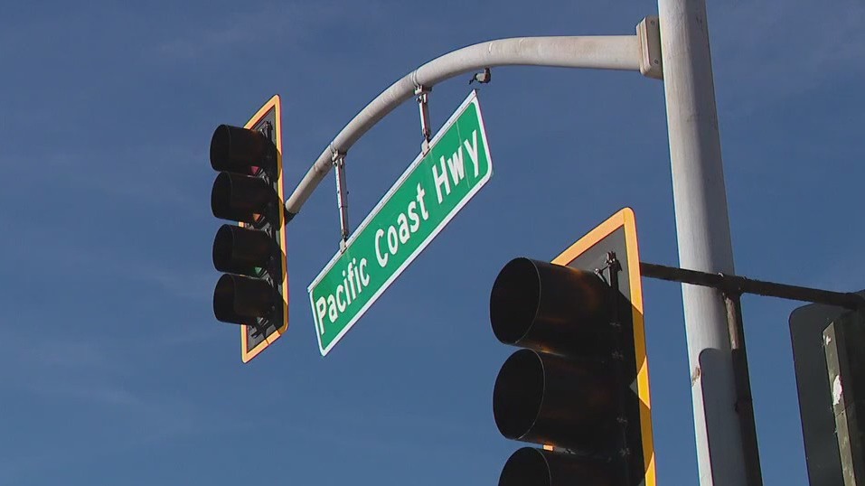 Malibu syncing traffic lights on PCH