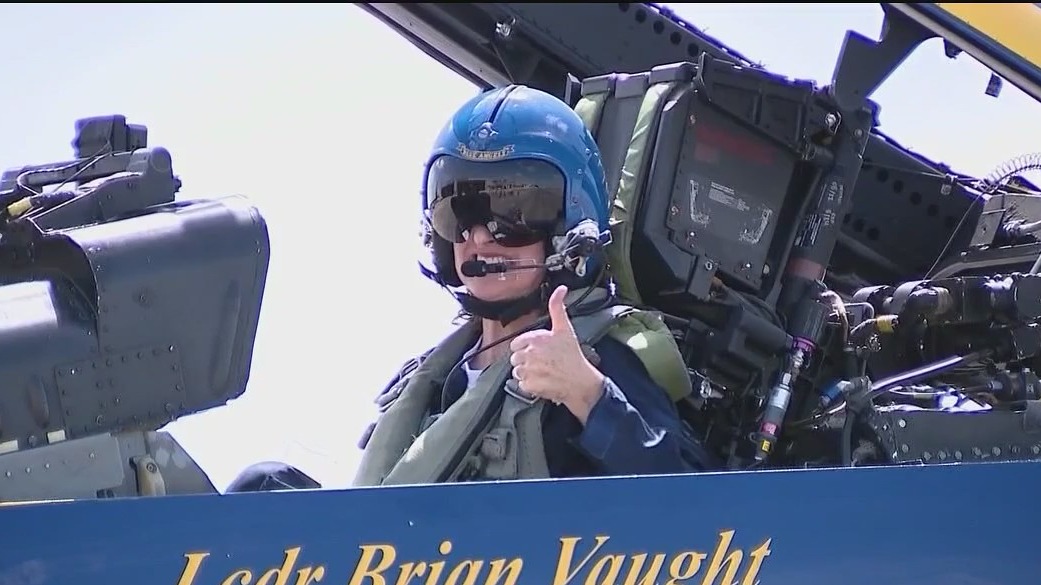 Seminole teacher get to soar high with Blue Angels