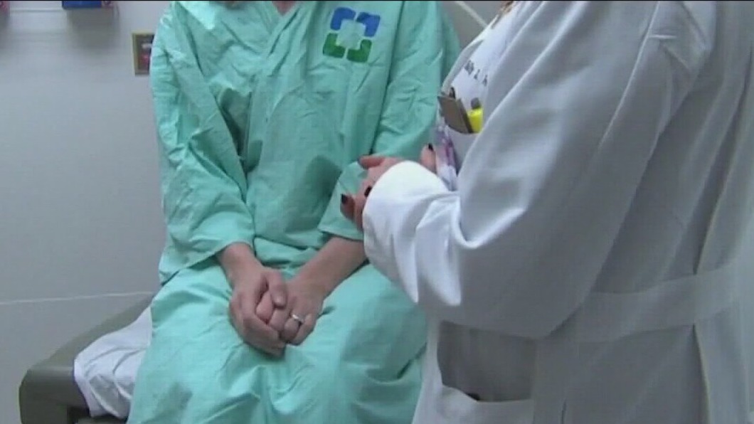 Newsom supports bill inviting Arizona abortion doctors to California