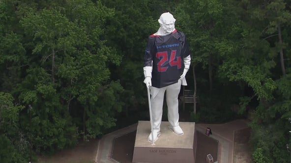 New Texans jersey put on Sam Houston statue