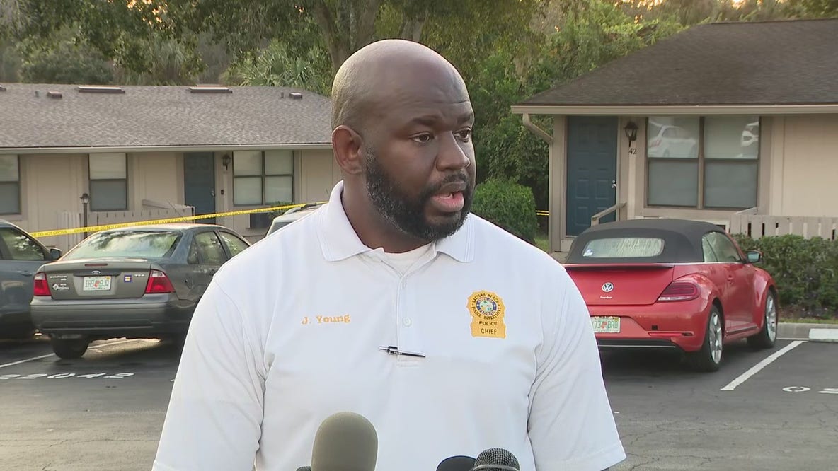Police chief: Mom of 3 stabbed amid fire