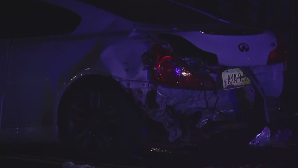 4 people, including teen, hurt in west Phoenix crash