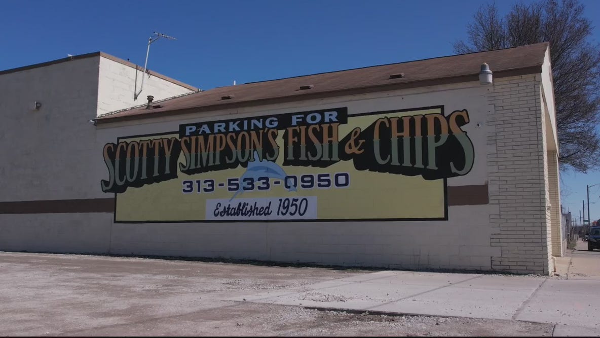 Sign leads to blight violation for Brightmoor fish restaurant