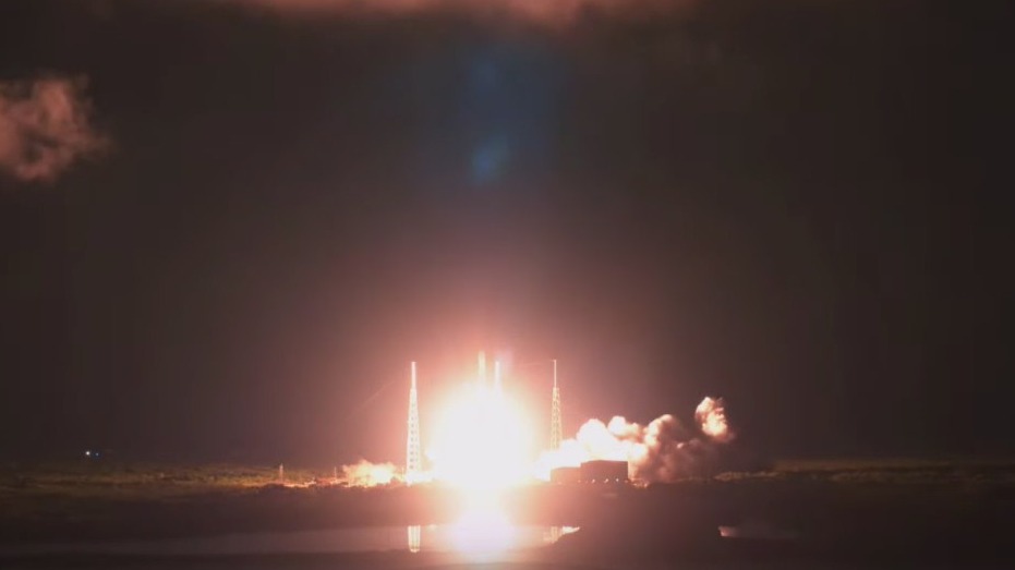 SpaceX successfully launches Falcon 9