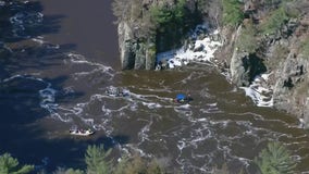 St. Croix River search for teenager who fell off cliff [RAW]
