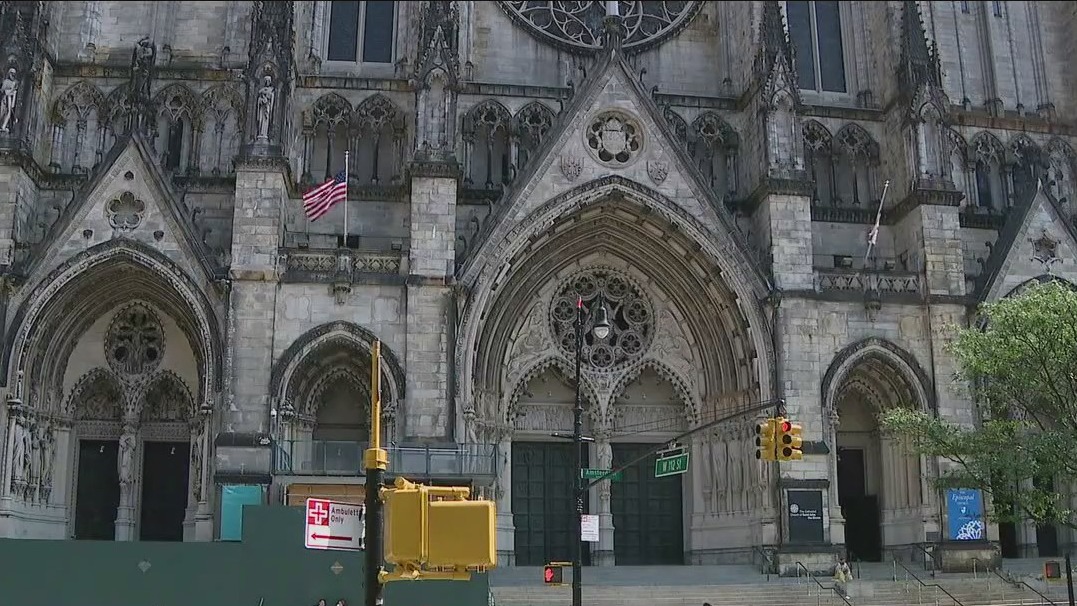 St. Patrick's Cathedral proceeds with Christmas Eve service
