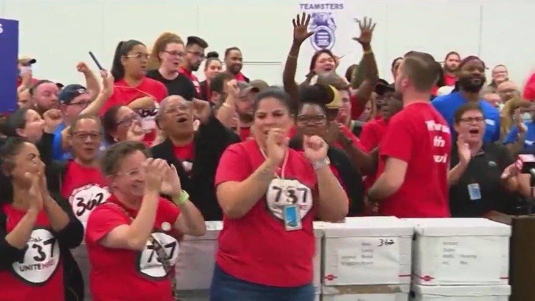 Disney cast members approve new labor contract