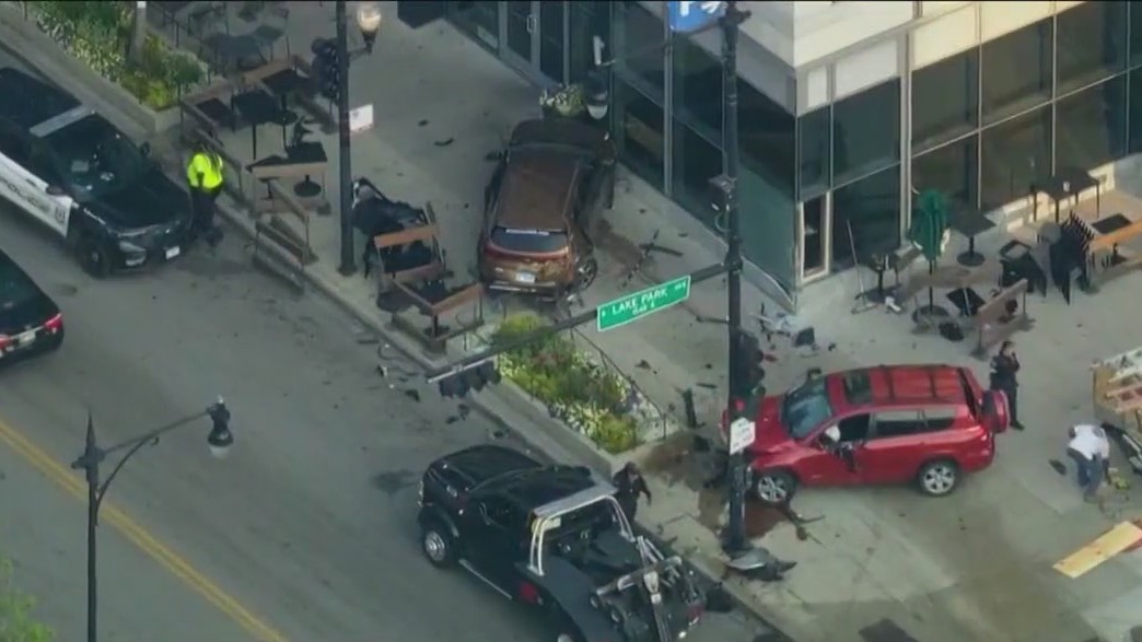 Accident in Hyde Park sends vehicle into Starbucks