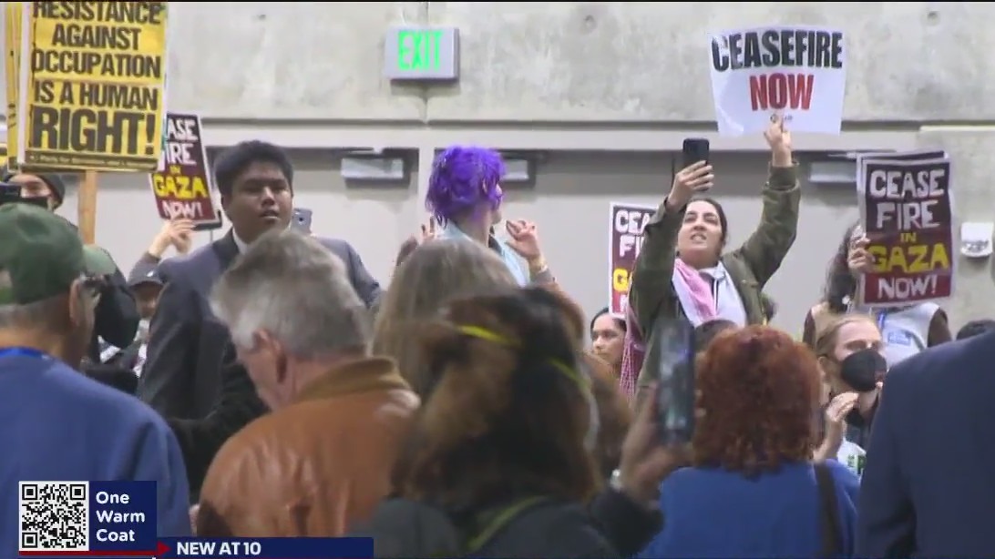 Demonstrators disrupt Democratic convention events, causing cancelation