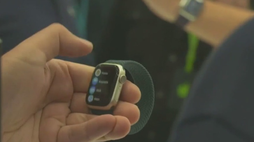 Apple plans to halt sales of newest watches in US over a patent dispute