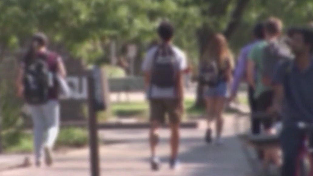 Half of AZ's high schoolers don't pursue college: report