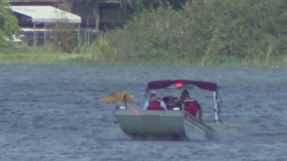 4 dead after 2 planes collide over Lake Hartridge in Winter Haven