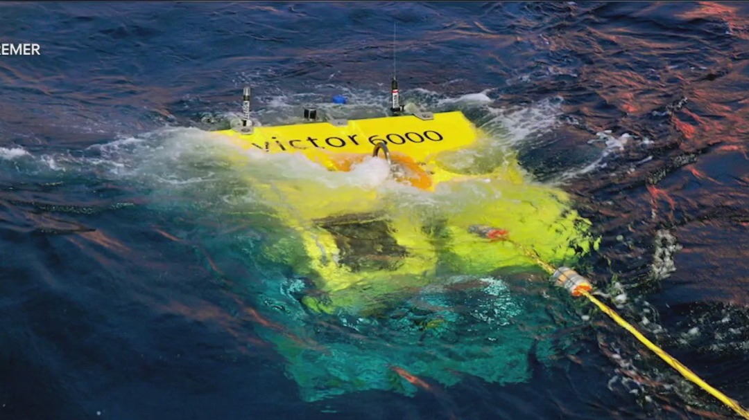 Debris field found in search for missing submersible