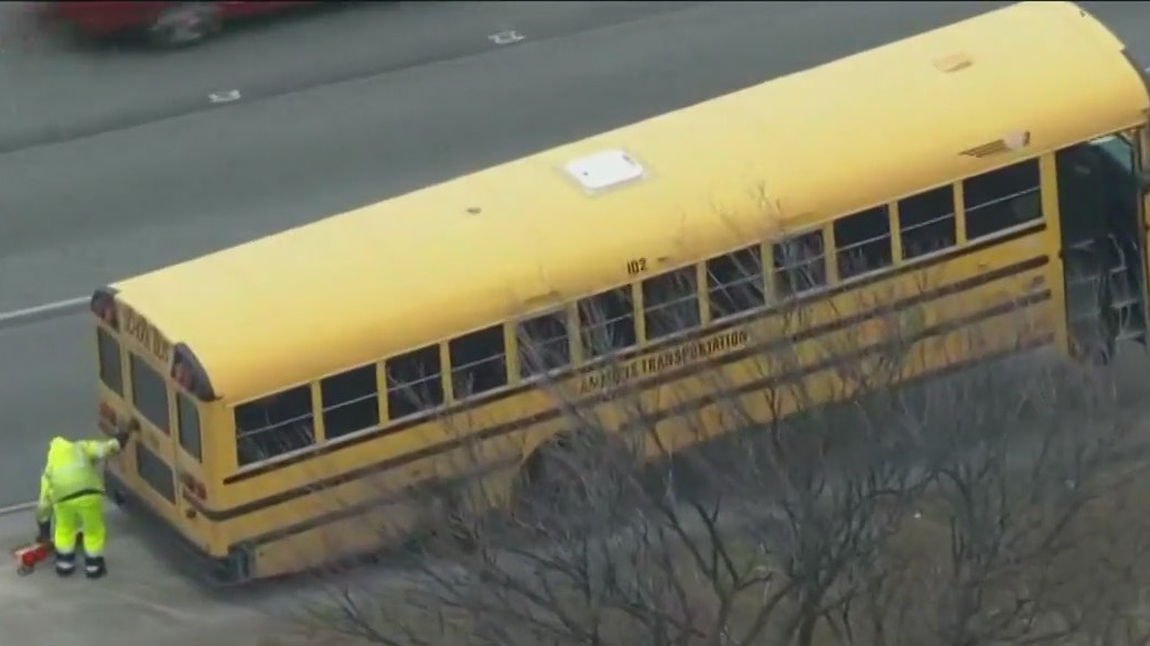 School bus crash on I-55 leaves 4 children hurt