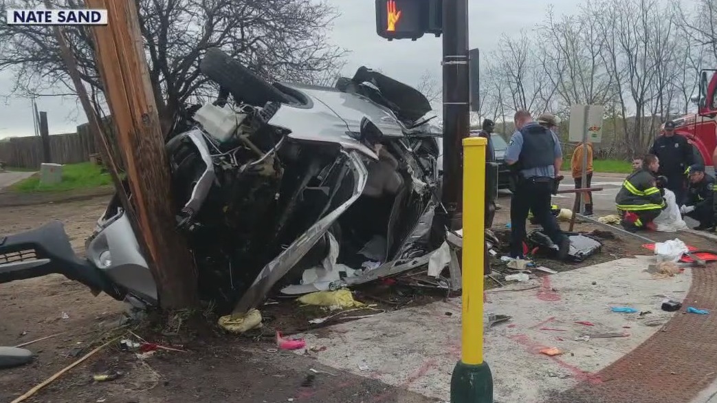 Minneapolis crash injures 5 women