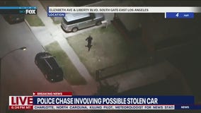 Suspects abandon car, take off on foot during police pursuit in Los Angeles | LiveNOW from FOX