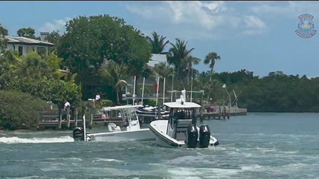 Sarasota officer saves man from spinning boat
