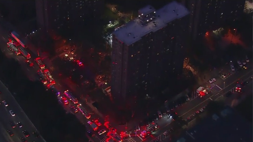 Child dies in Bronx apartment fire