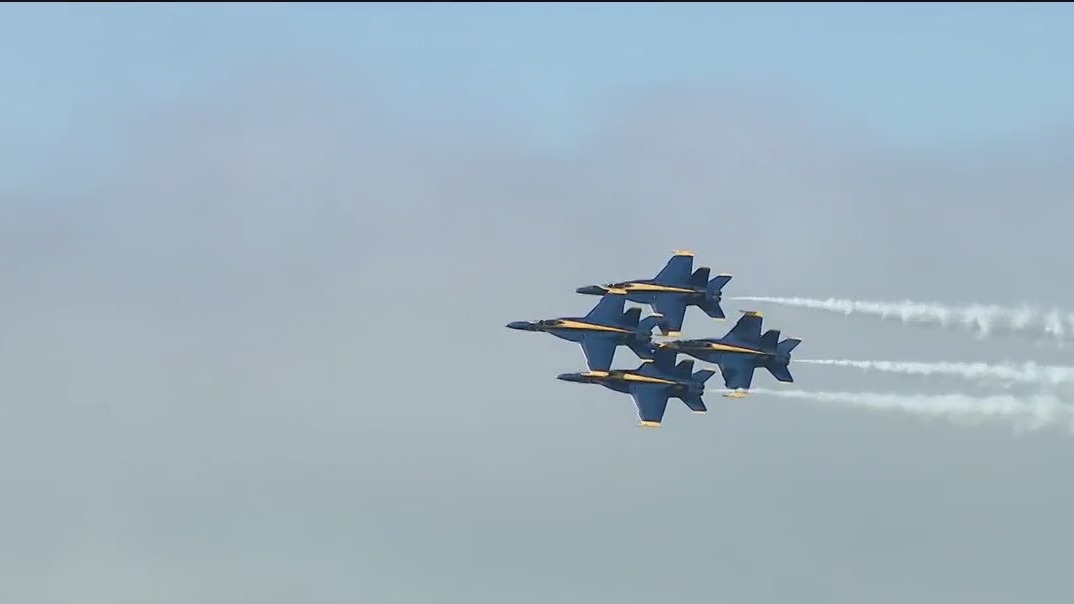 Blue Angels fly high over San Francisco