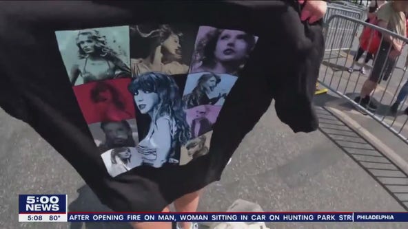 Fans line up for Taylor Swift merch