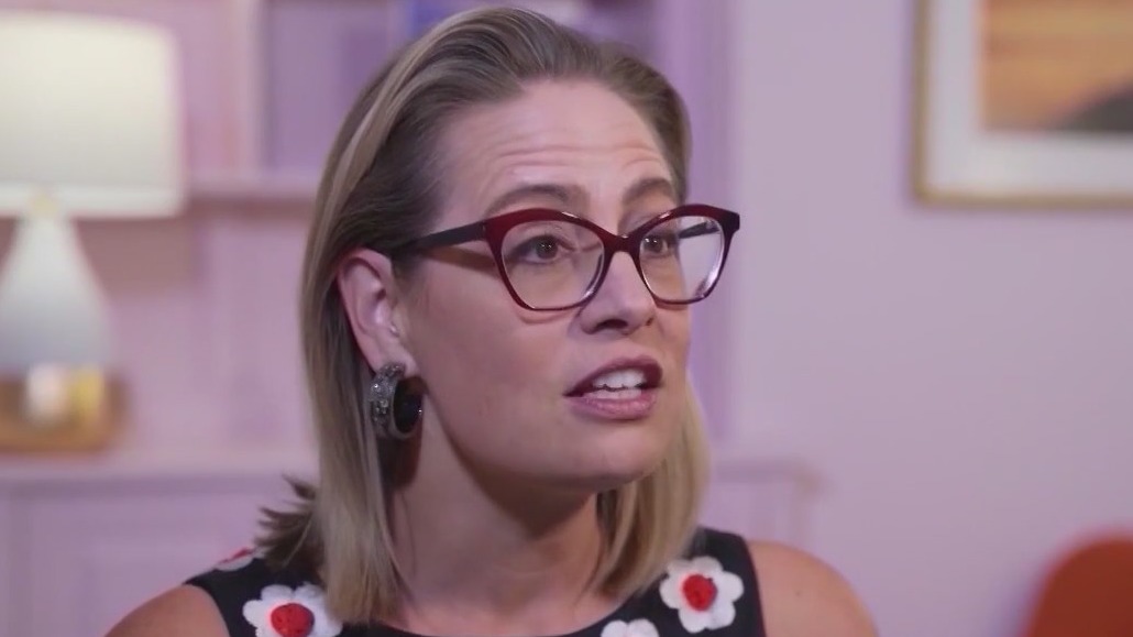 Impact of Kyrsten Sinema's transition from Democrat to an independent