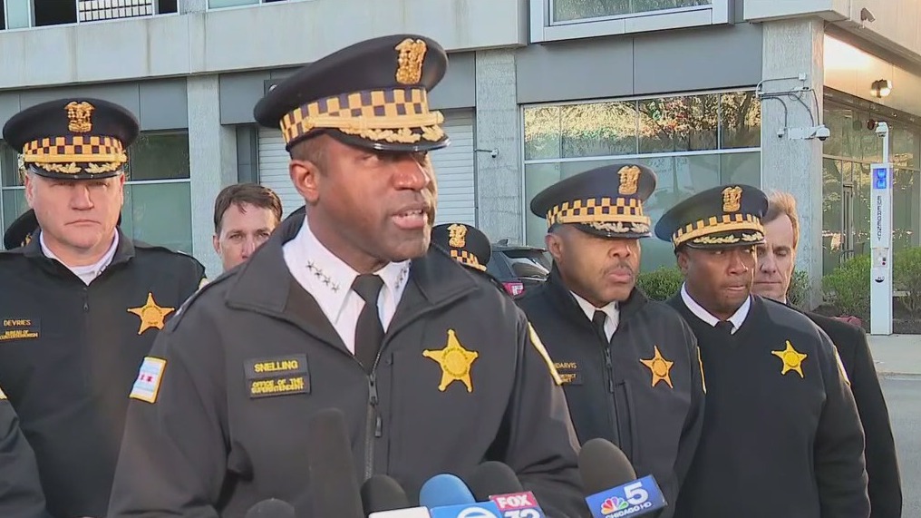 Chicago police provide update after officer shot, killed in Gage Park