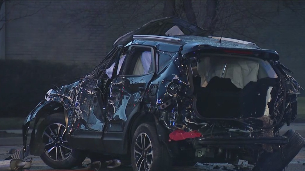 Chicago police investigate deadly crash in Archer Heights