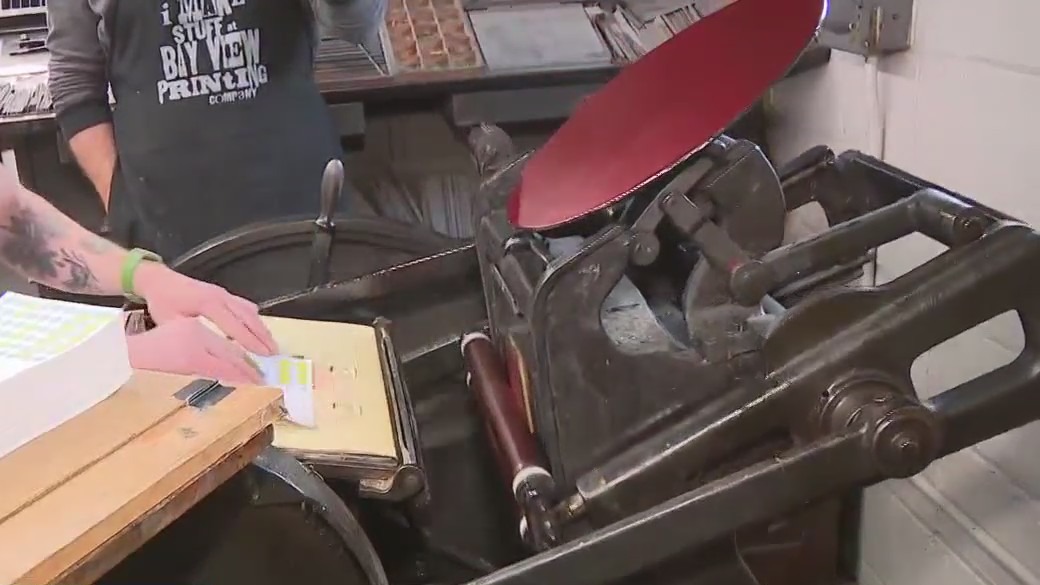 Learn how a printing press works