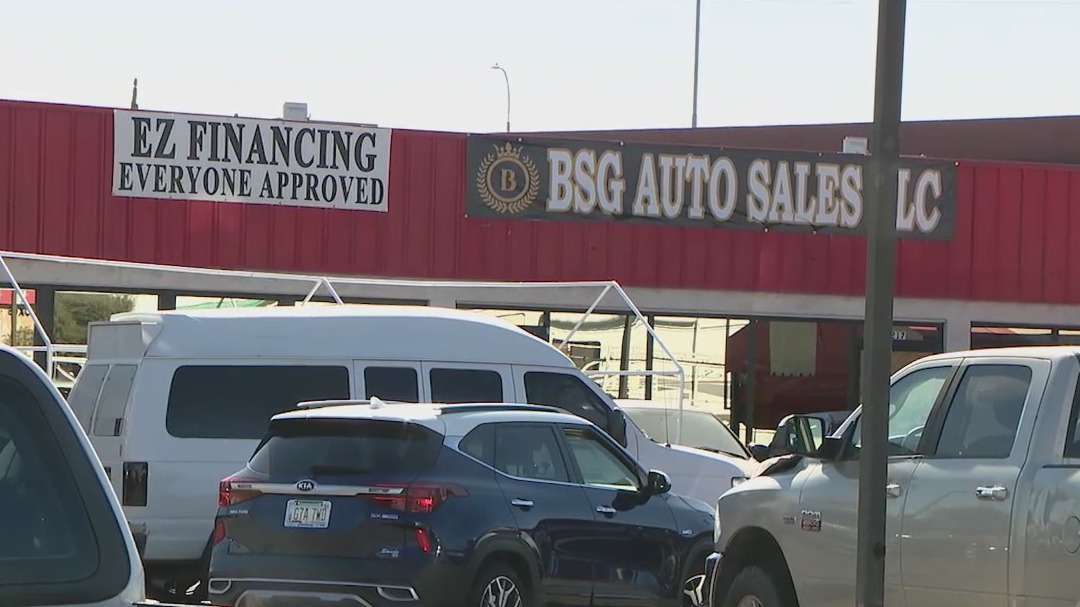 3 people accused of dealing drugs after meth, fake pills were found at Phoenix auto shop