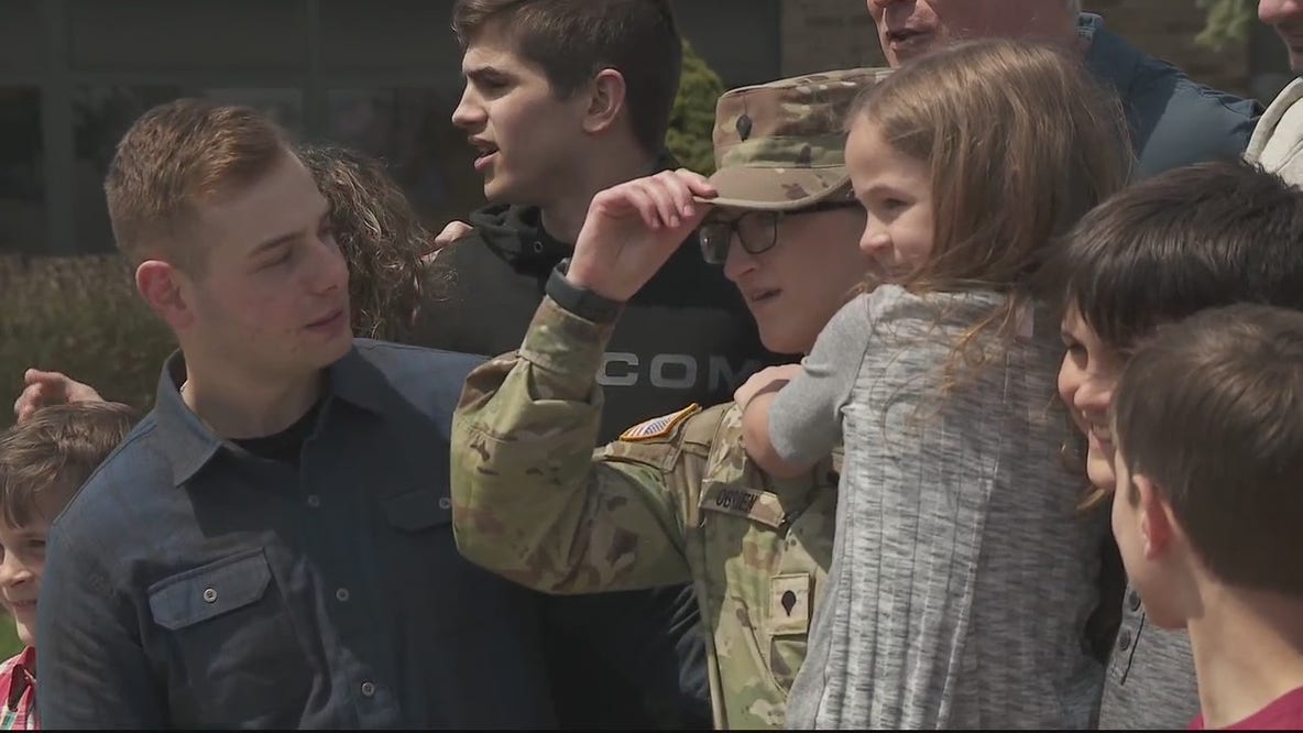 US Army Specialist surprises her 8 siblings with return home in Sterling Heights