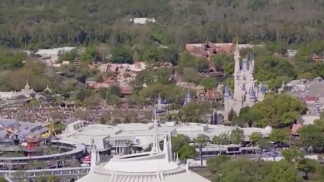 Stripping Disney World of its 'no-fly' zone